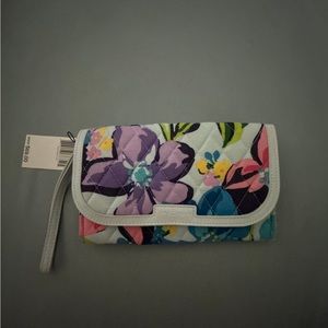 Vera Bradley Wristlet wallet